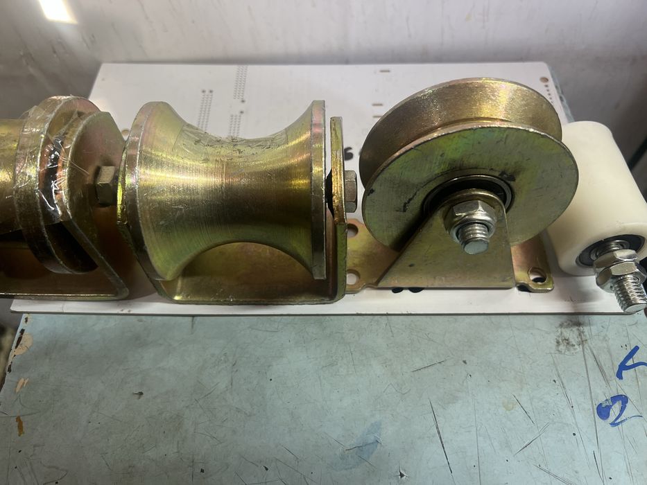 Ролик для ворот ,лебедки и труб