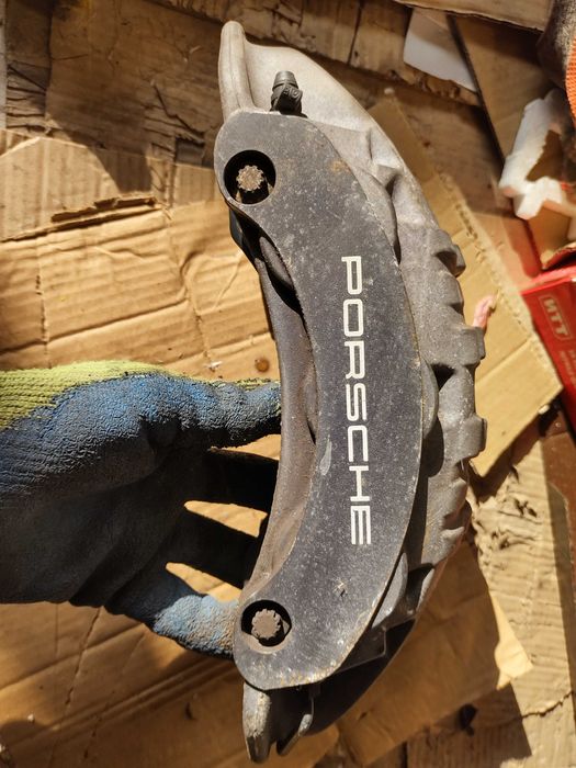 Спирачен Апарат Десен Brembo Porsche Cayenne 3.0D 92A/2012г