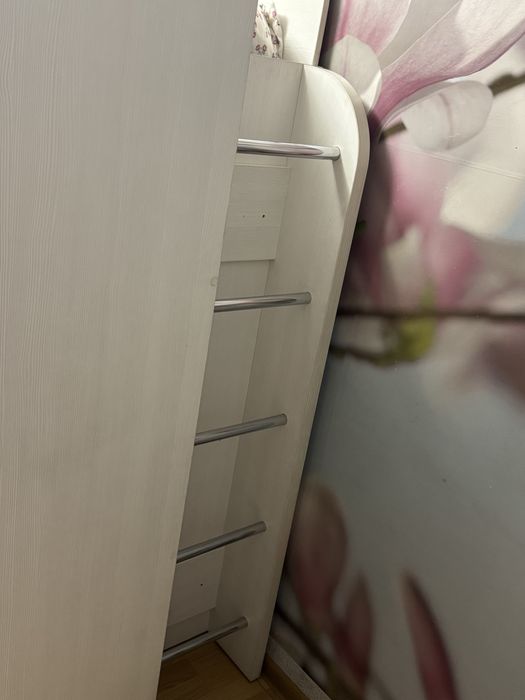 Продаю кровать (двухъярусную)