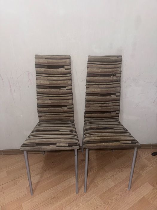 Продам два стула