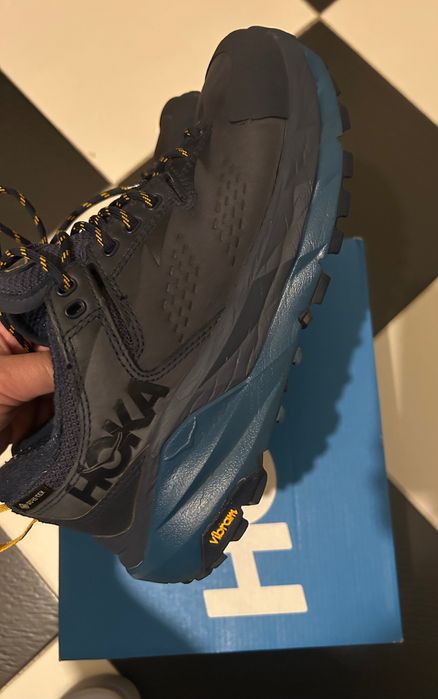 обувки Nike, Adidas и Hoka