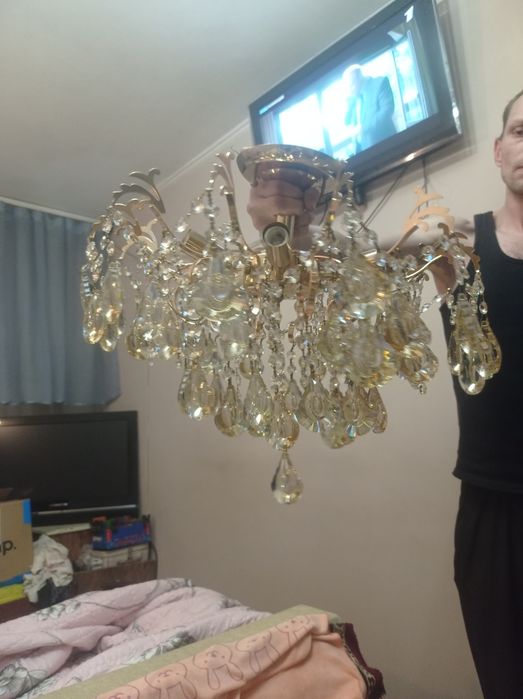 Продам хрустальную ластру