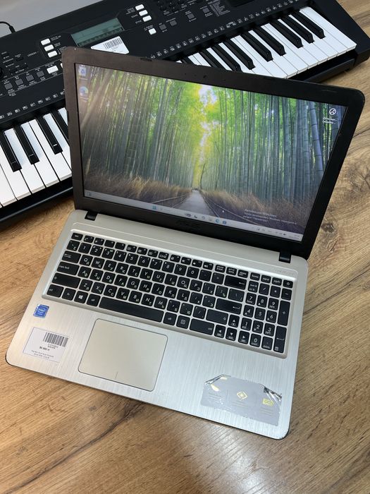 Ноутбук Asus Intele Celeron N4