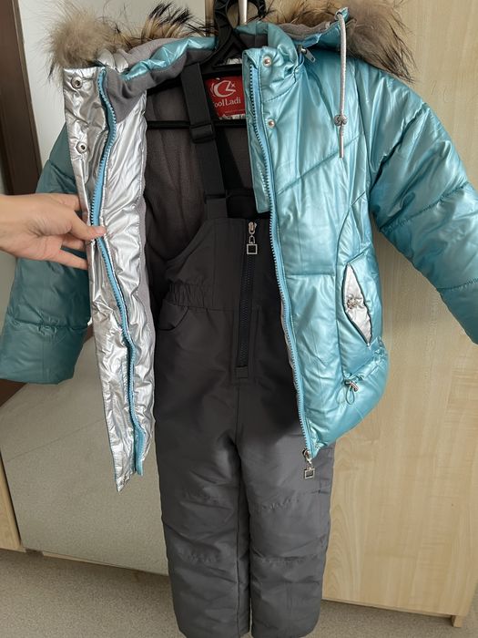 Продам зимний комбинезон(комплект)