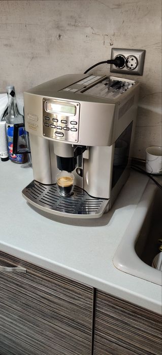 Кафеавтомат Delonghi Magnifica cappuccino ESAM 3500S