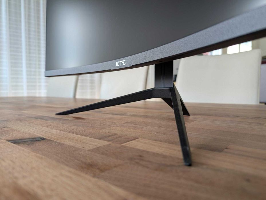 Монитор KTC 32" Curved, 240Hz, 1440P QHD FAST IPS панел, HDR400