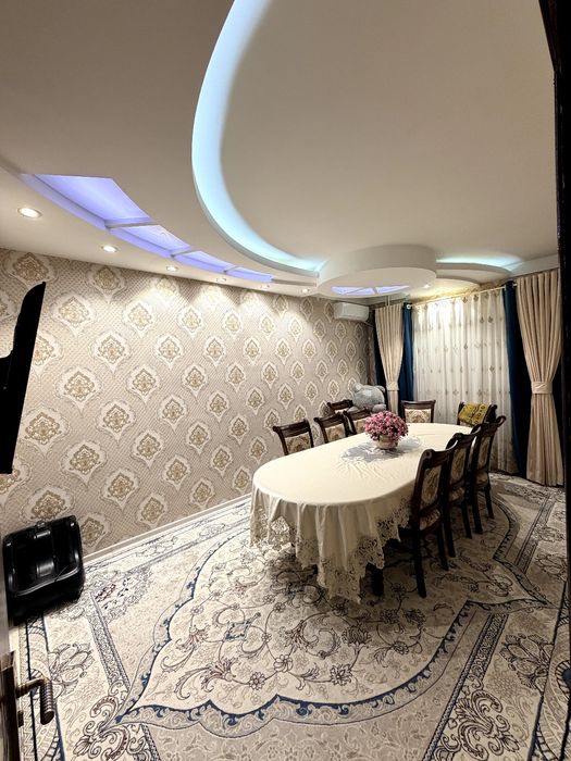 Yunusabodda 4 xonalik kvartira sotiladi srochniga