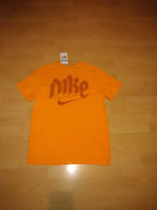 Тениска на Nike.