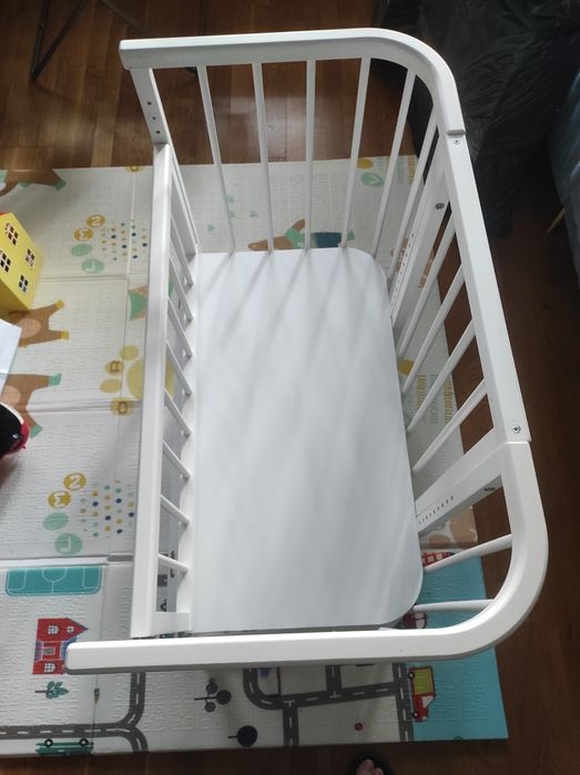 Продам манеж в хорошем состоянии