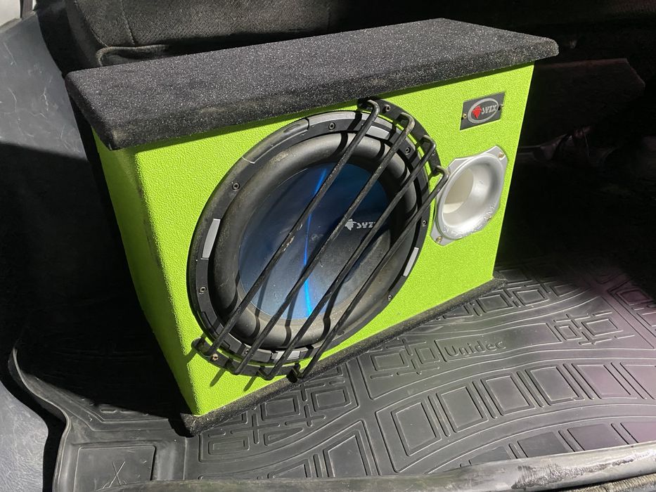 Продам сабвуфер