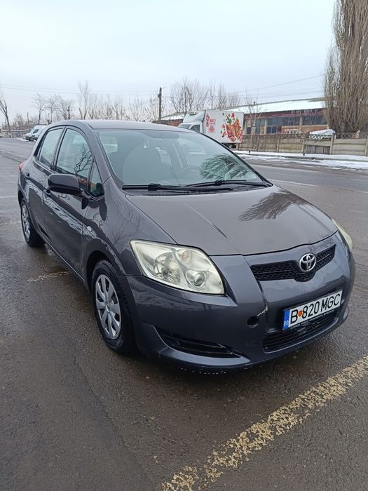 Toyota Auris D-4D 1.4d  2008 ușor avariat