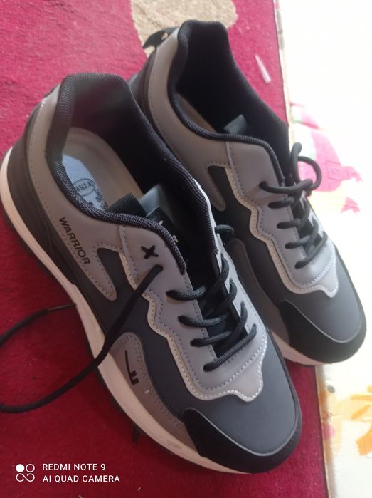 Новые мужские кроссовки