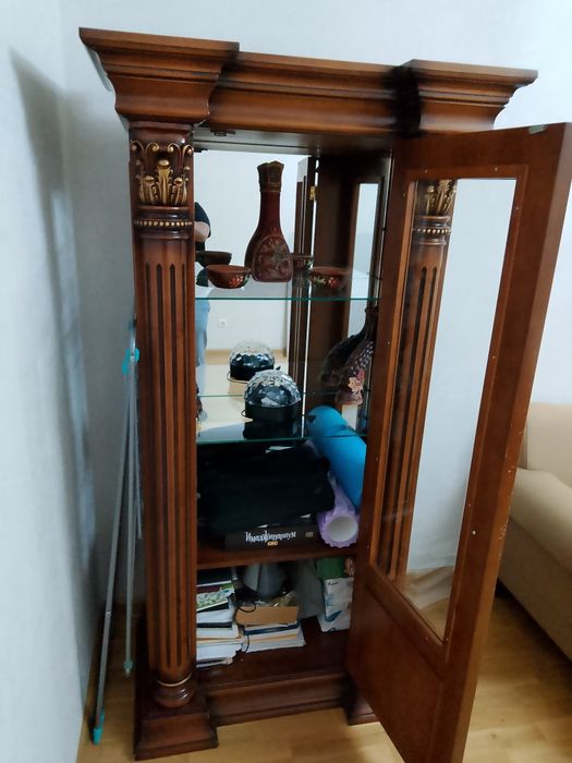 Шкаф - витрина (ДУБ)