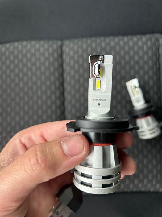 Автомобилни крушки H4