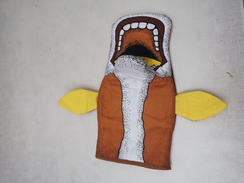 Manusi cuptor bucatarie