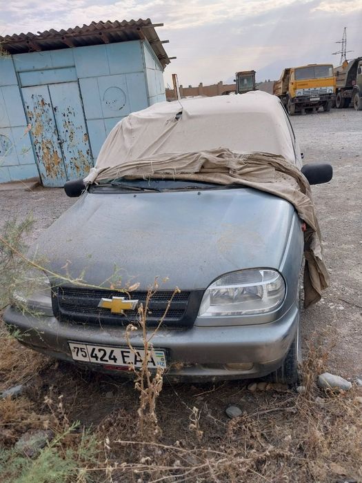 Нива Шевролет 2007