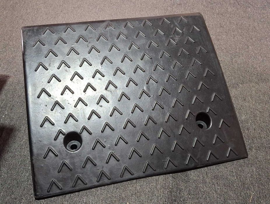 Rampa cauciuc, 48 x 40 x 15 cm, antiderapanta, neagra