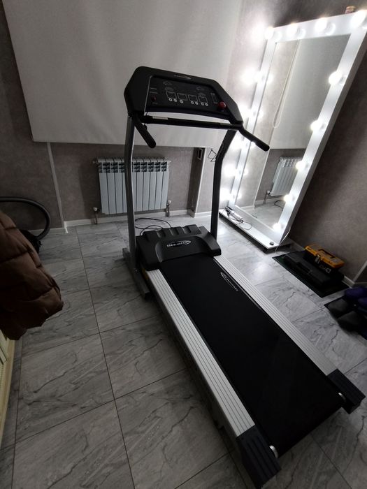 Продам беговую дорожку