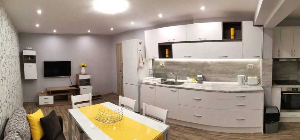 Дава се под наем Двустаен апартамент в Бургас, Зорница - 70 кв.м за 275 € - Снимка #3