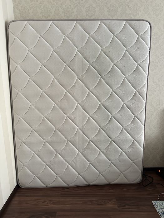 Матрас в хорошем  состоянии