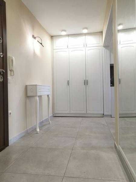 Дава се под наем Тристаен апартамент в Бургас, Лазур - 100 кв.м за 765 € - Снимка #13