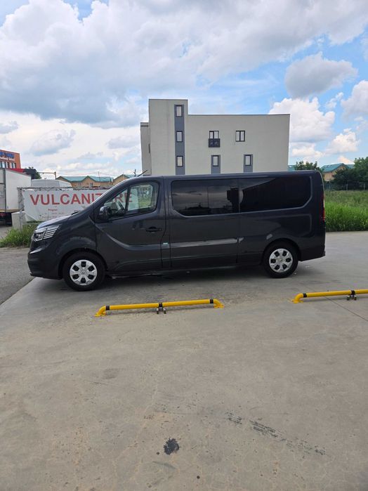 Inchiriere microbuze NOI  7+1 / 8+1 locuri / rent a car / rent a bus / rent a van