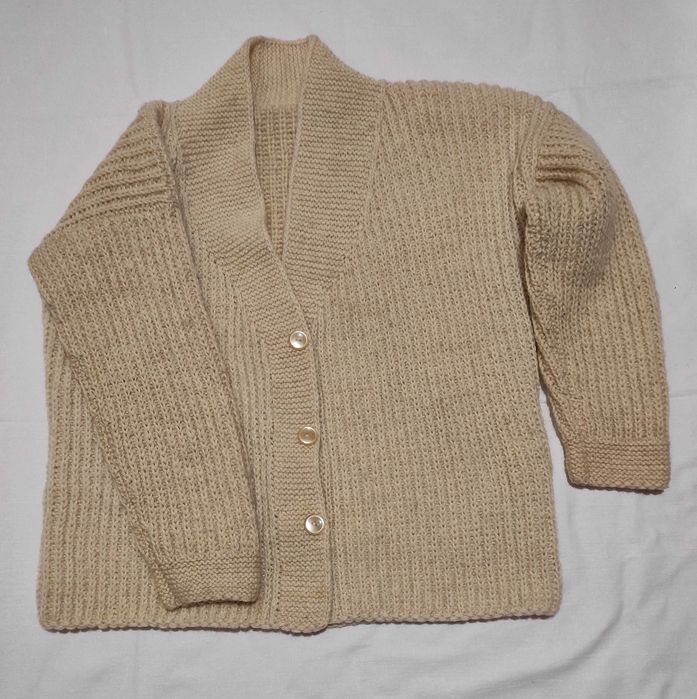 Вълнена Жилетка домашно плетена