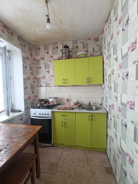 Продам 3-ком., 50 лет Октября, 8