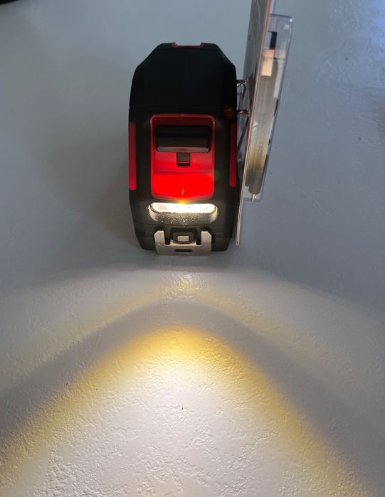 Продается рулетка Milwaukee (25 Feet) 7,62 метр Magnetic & Light