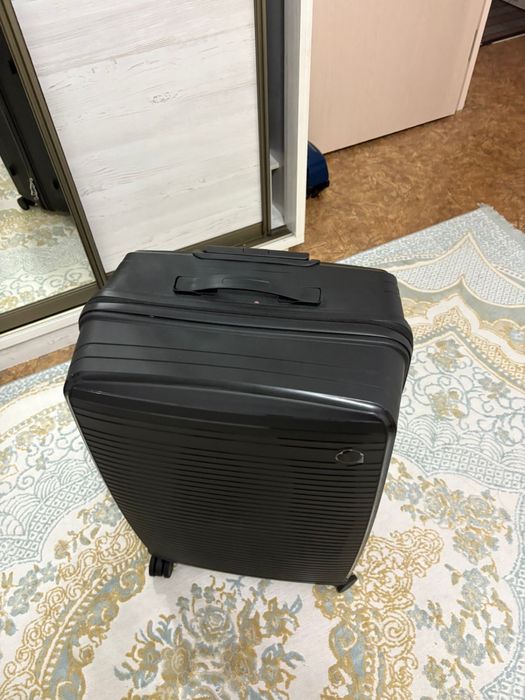 Продам   Чемодан