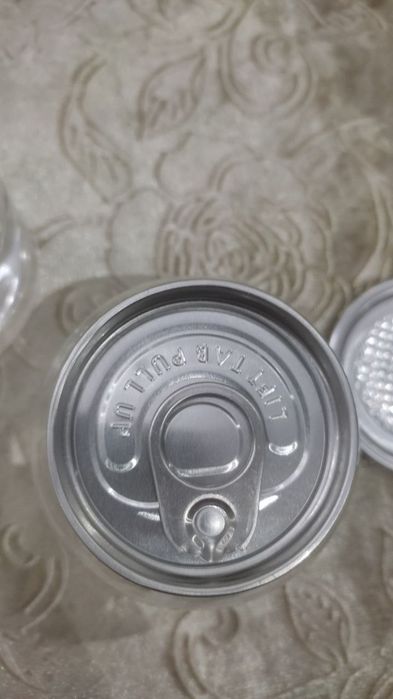 машинка закатывания жестяных банок