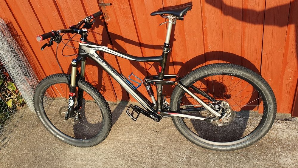 Vând Bicicleta Cube Stereo Race Full Suspension Carbon 160mm,  12.6kg