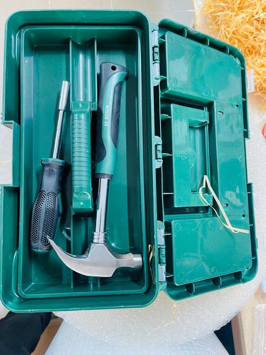 Set scule +cutie Bosch-lemn,piatră,metal, bricolaj,finisaje și găurire