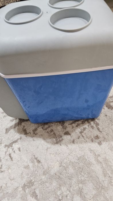 Продаётся новый авто холодильник