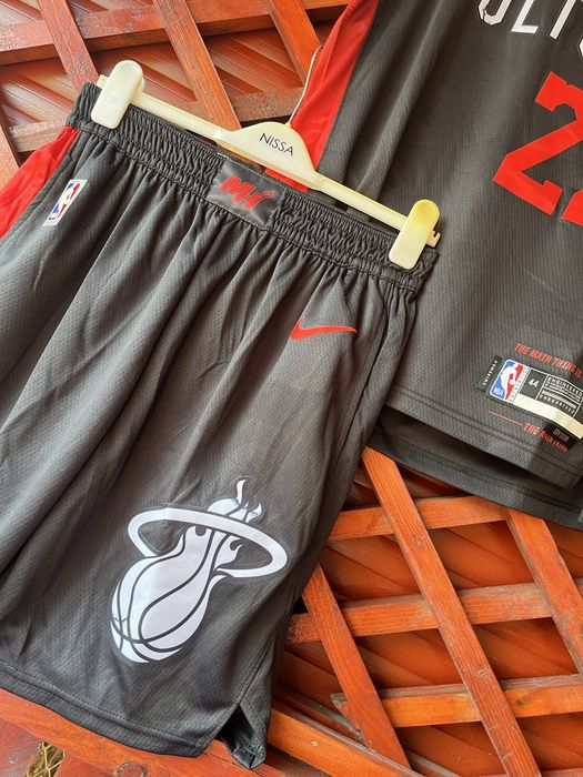 Compleu miami heat rosu - Butler 22