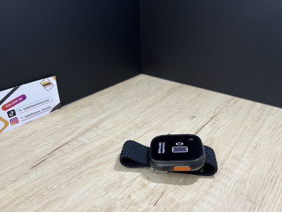 Apple Watch Ultra 2 49mm Black Titanium Second-Hand 2 ani garanție, Te