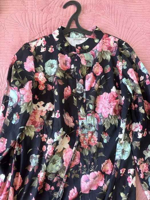 Продам платье по 2500