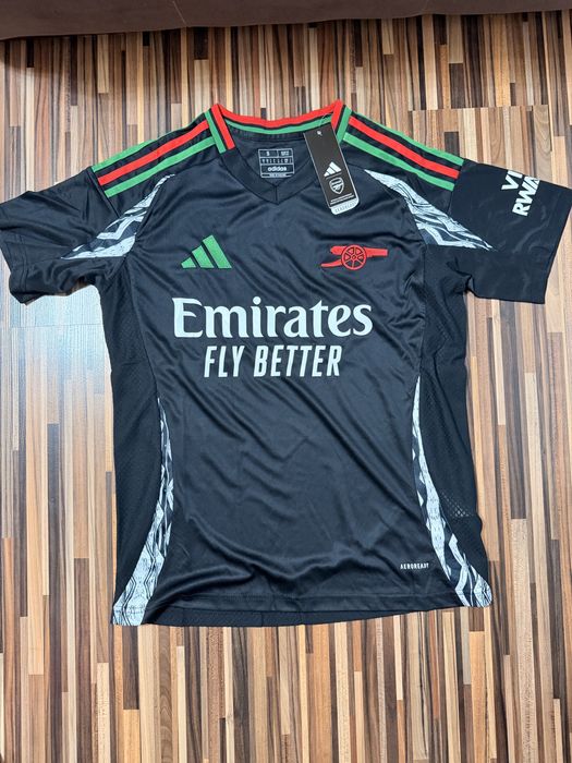 Tricou arsenal cu eticheta