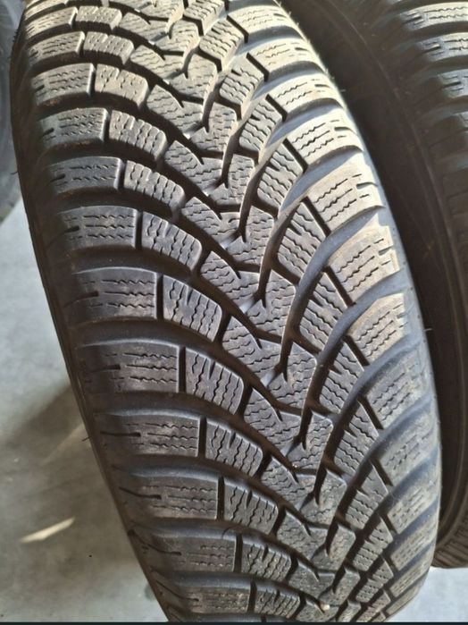 2 Anvelope de iarnă 185 65 r15 Falken