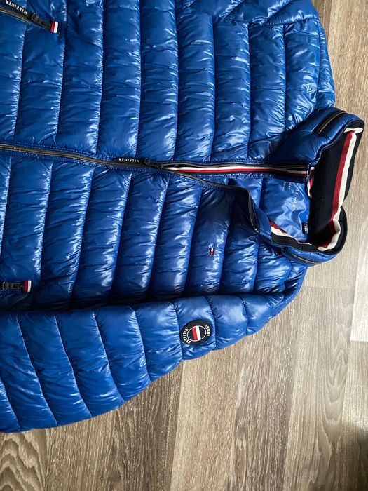 Geaca Tommy Hilfiger noua