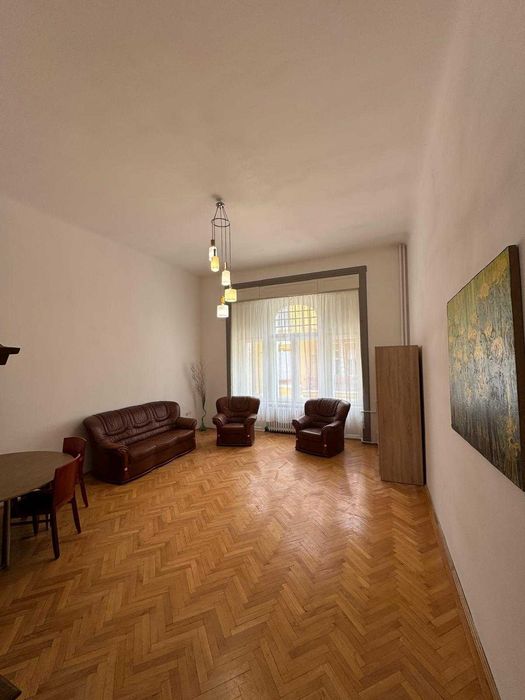 Spațiu de birouri de 120 mp – Ultracentral pe Pietonală (Strada Republicii, Oradea)