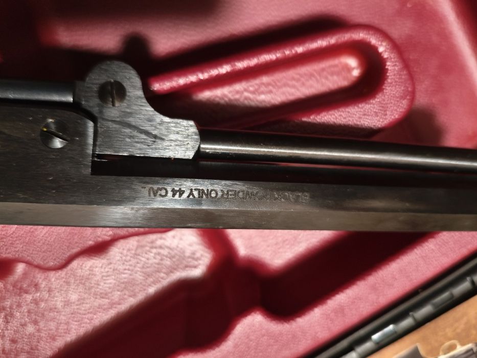 Колт нави cal 44. Револвер , хайдушко,ятаган, кремъклия.