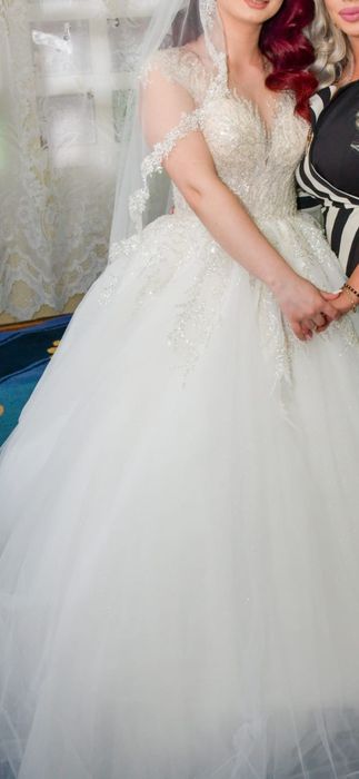 Vând rochie de mireasă