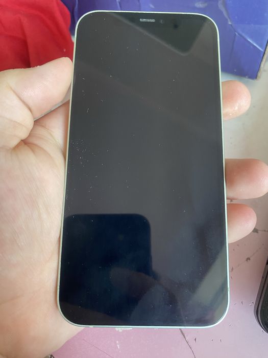 Iphone 12 в блоке