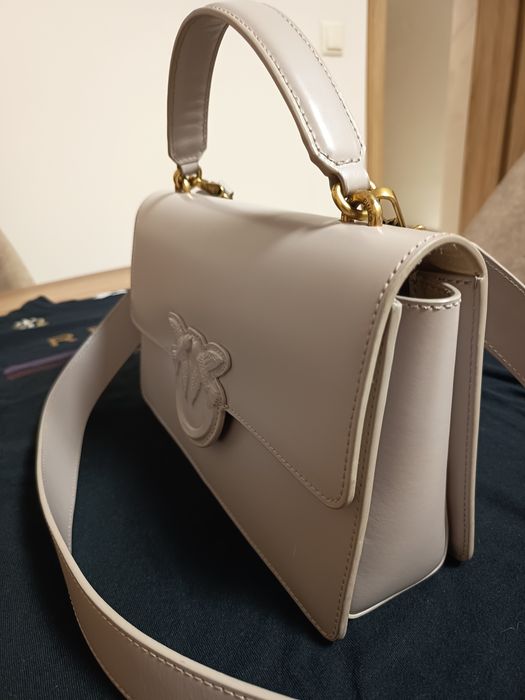 Продавам чанта Pinko