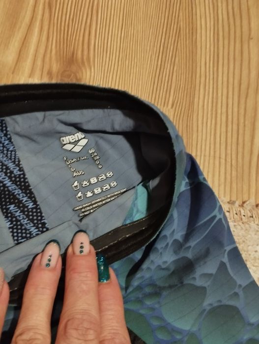 Състезателен бански на Arena