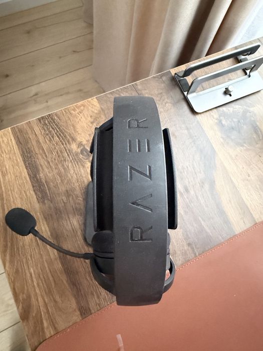 Продам практически новые razer barracuda x