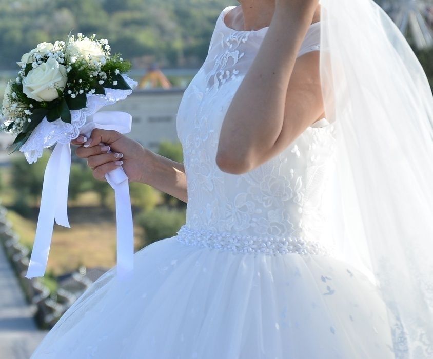 Свадебное платье