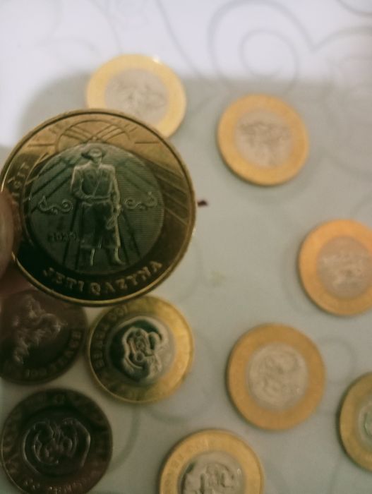 Продам коллекционные монеты