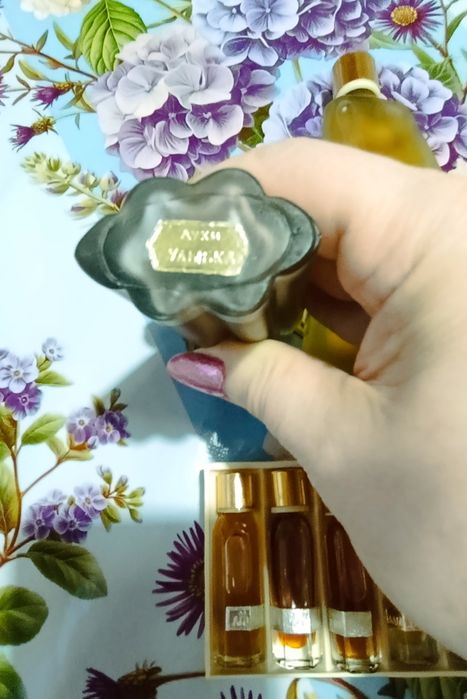 Винтажный парфюм Наши ароматы.